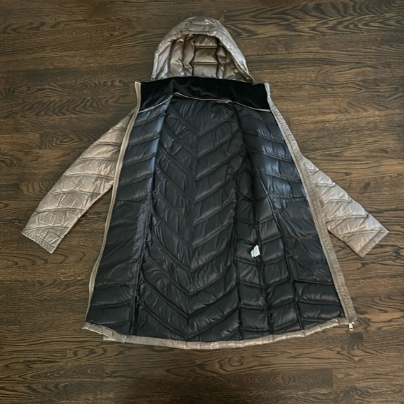 Calvin Klein Women’s Light Long Puffer Coat, size S - Picture 2 of 7